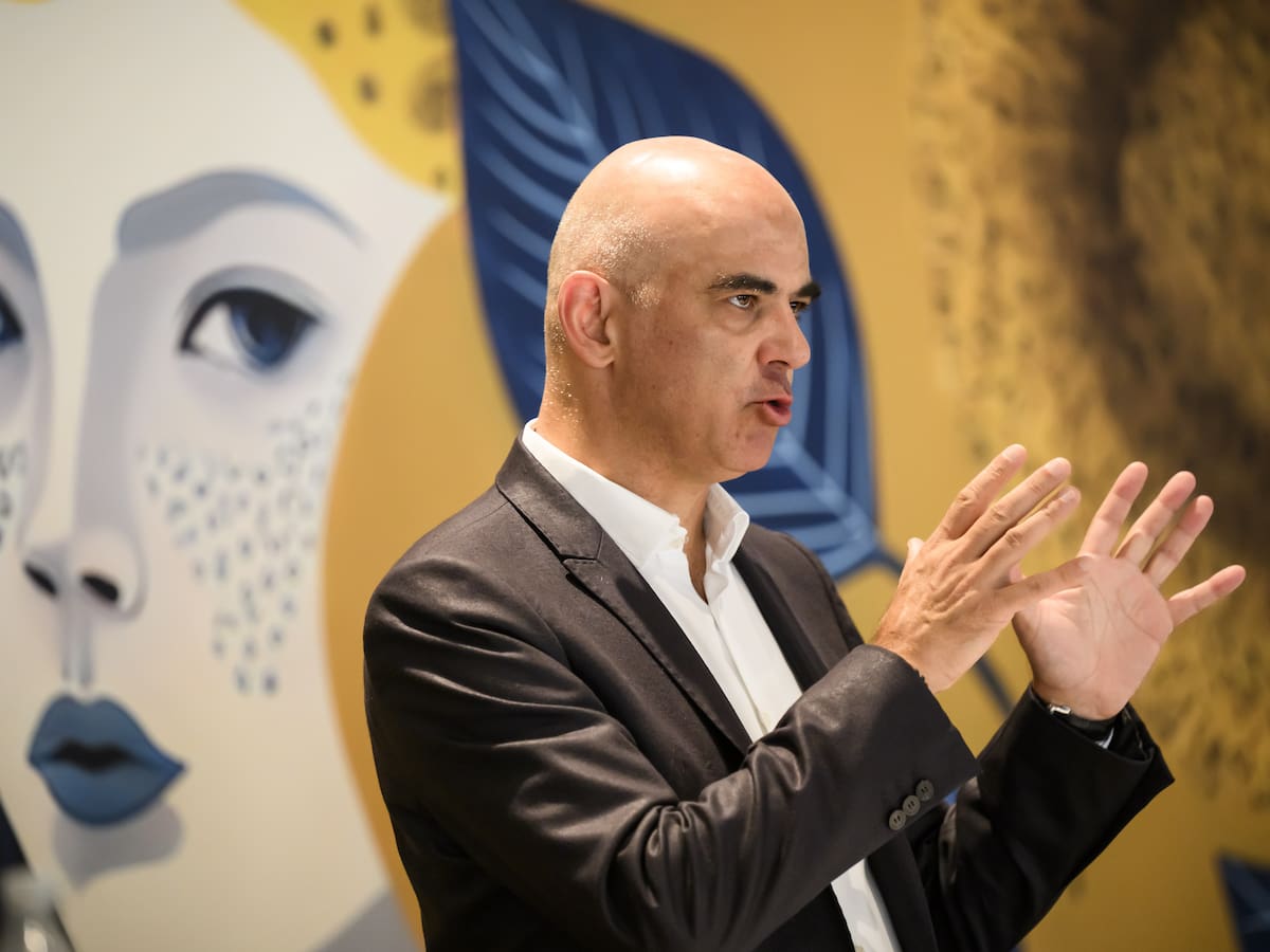 Presidente de Suiza visita Colombia para respaldar proceso de paz