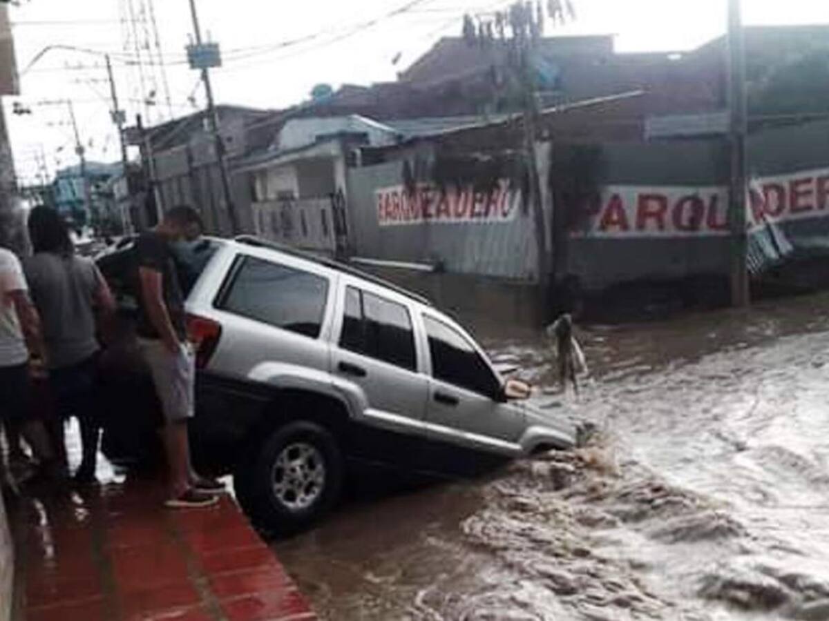 30 barrios inundados en El Carmen de Bolívar por aguacero