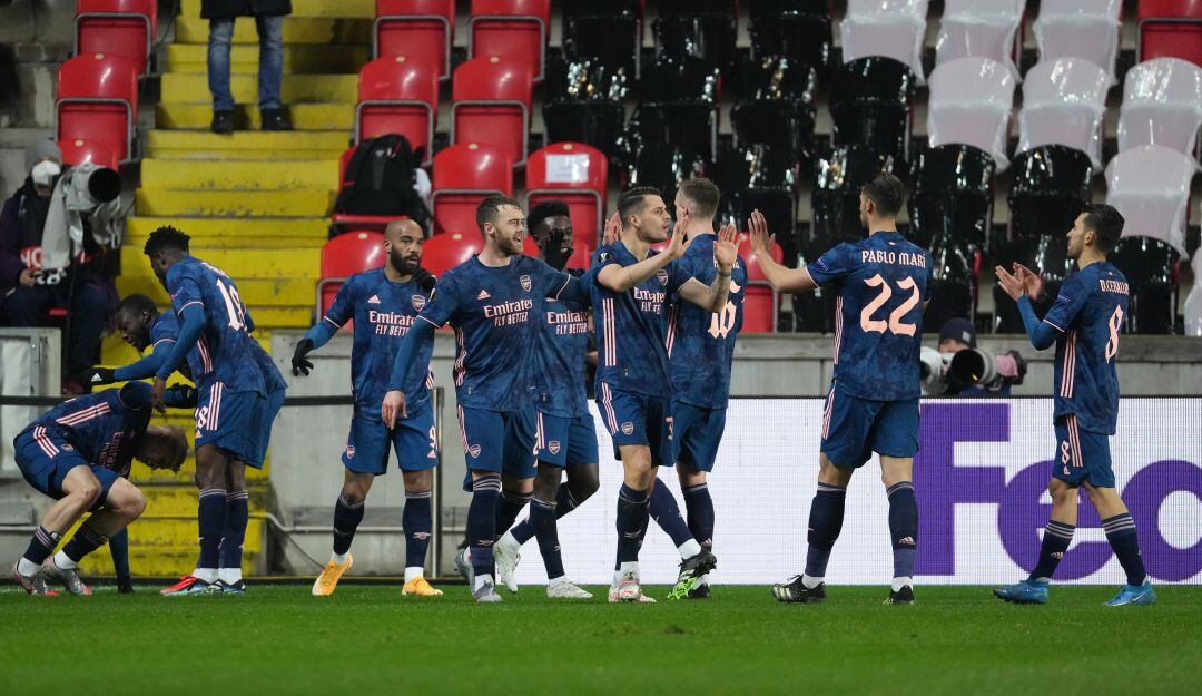 Arsenal en su victoria ante Slavia Praga