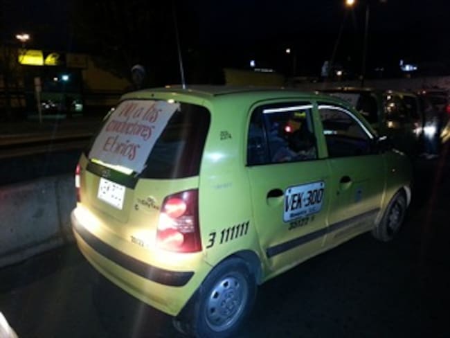 Taxistas marcharon pidiendo justicia en caso de conductor ebrio que causó accidente