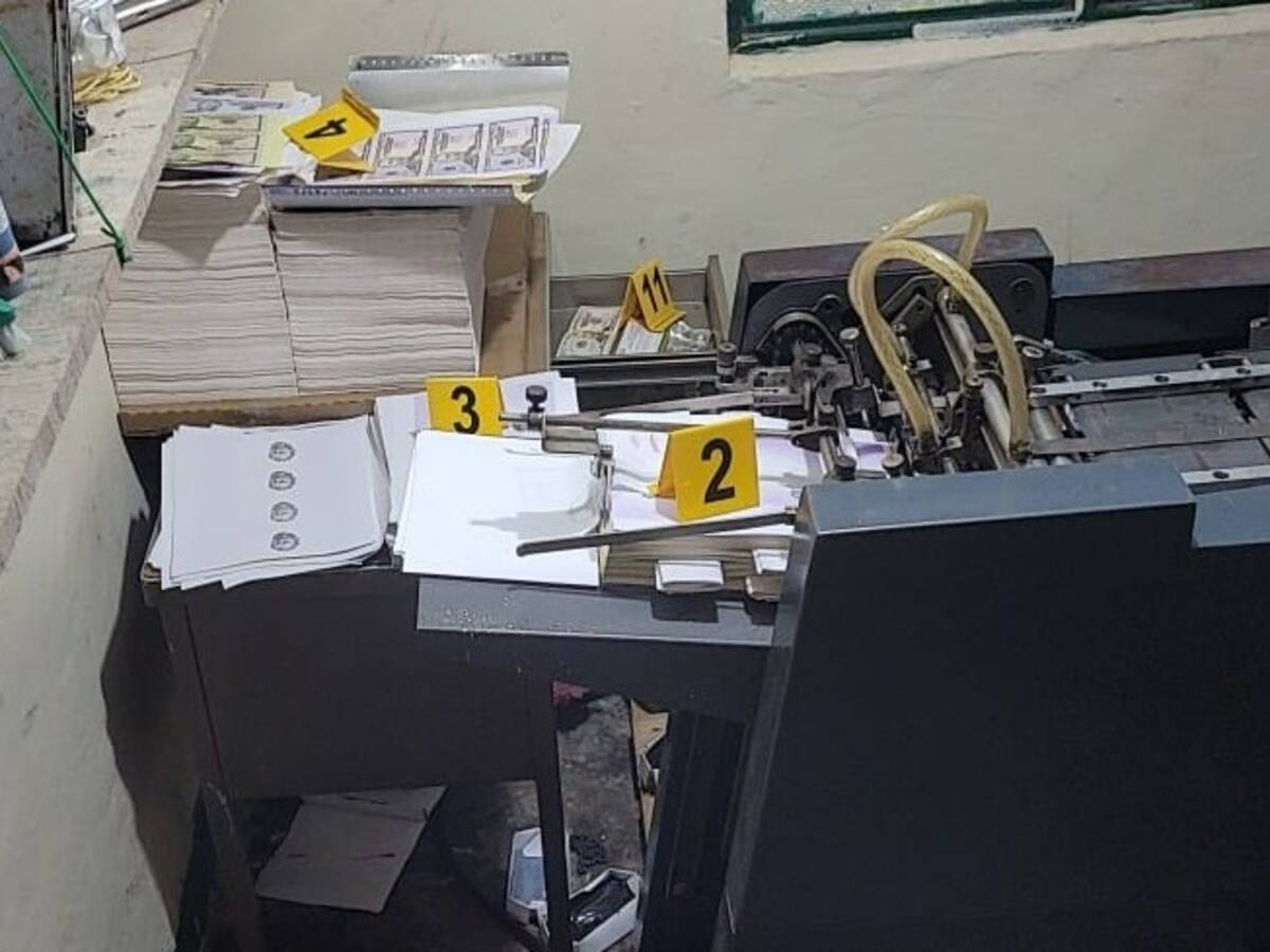 Descubren sofisticada fábrica de dólares falsos en el norte del Cauca
