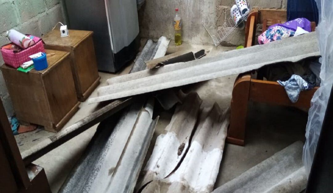 Una de las casas afectadas por el vendaval en el municipio de Galapa.