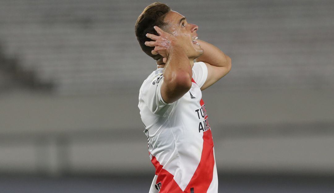 Rafael Santos Borré termina a este año su vinculo con River Plate.