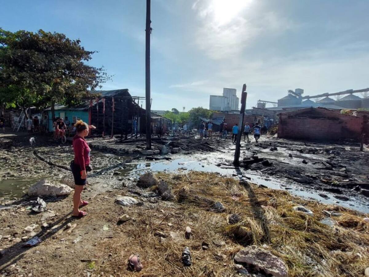 Entregarán subsidios a familias afectadas por incendio en Barranquilla