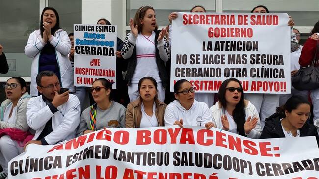 Cientos de usuarios y trabajadores de la Clínica Esimed de Tunja adelantan protestas. Foto: Jorge Herrera (W Radio)
