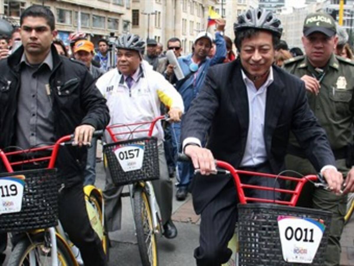 Inauguración del préstamo gratuito de bicicletas en el Eje Ambiental