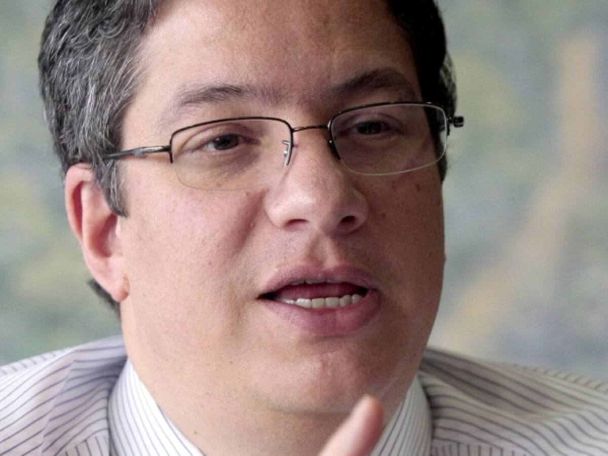 La Dian advierte consecuencias para colombianos que tienen dinero escondido en el exterior