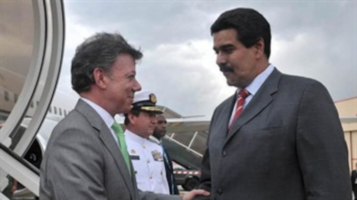 Venezuela y Colombia acuerdan suministro de combustible en la frontera