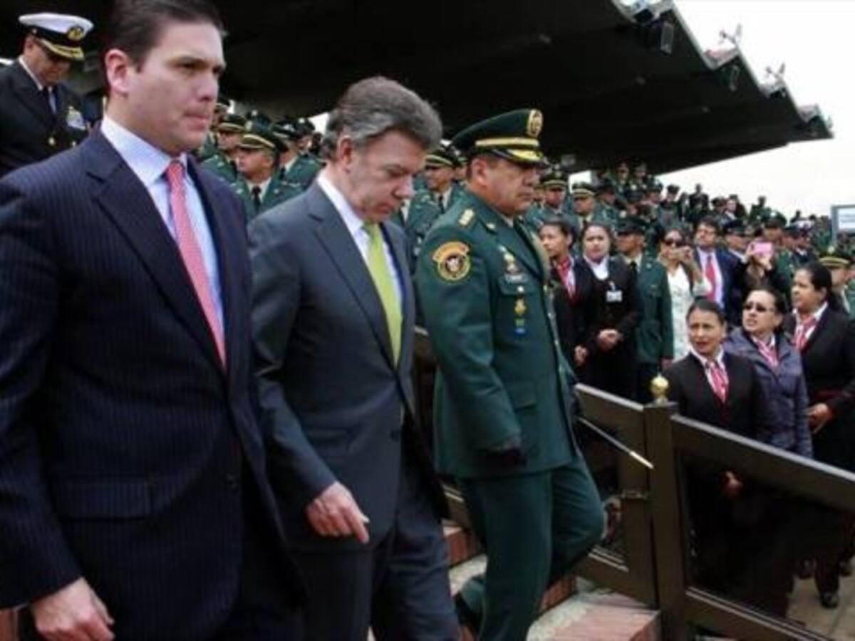 Santos se comunicará con bases y guarniciones militares del país