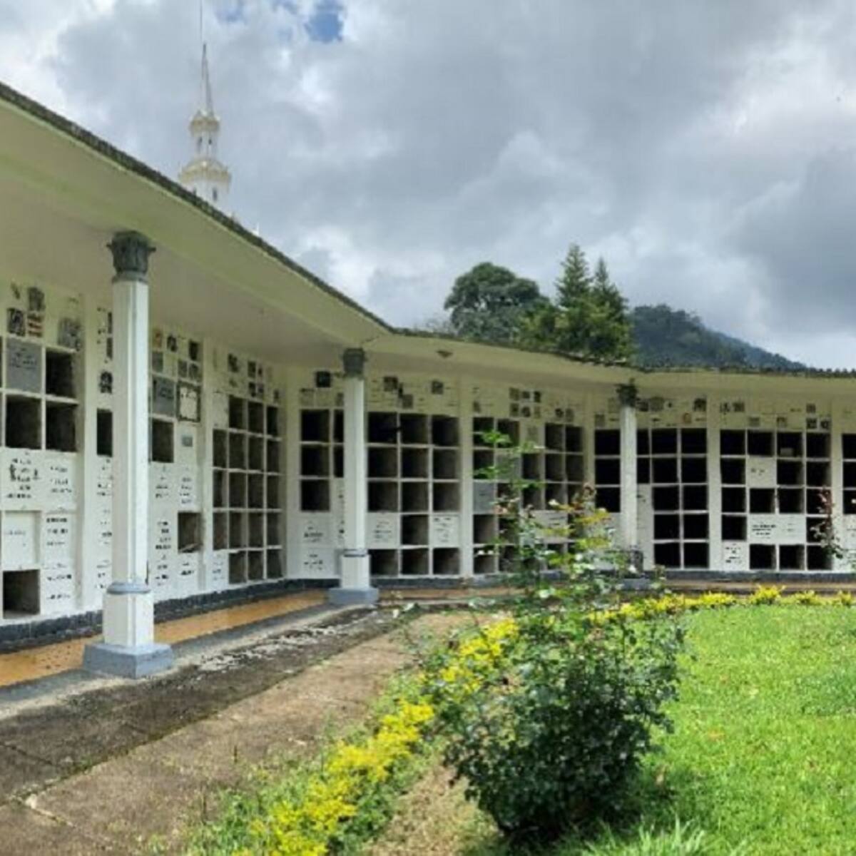 Inició intervención en cementerio de Jardín; esperan recuperar 12 cuerpos de personas desaparecidas
