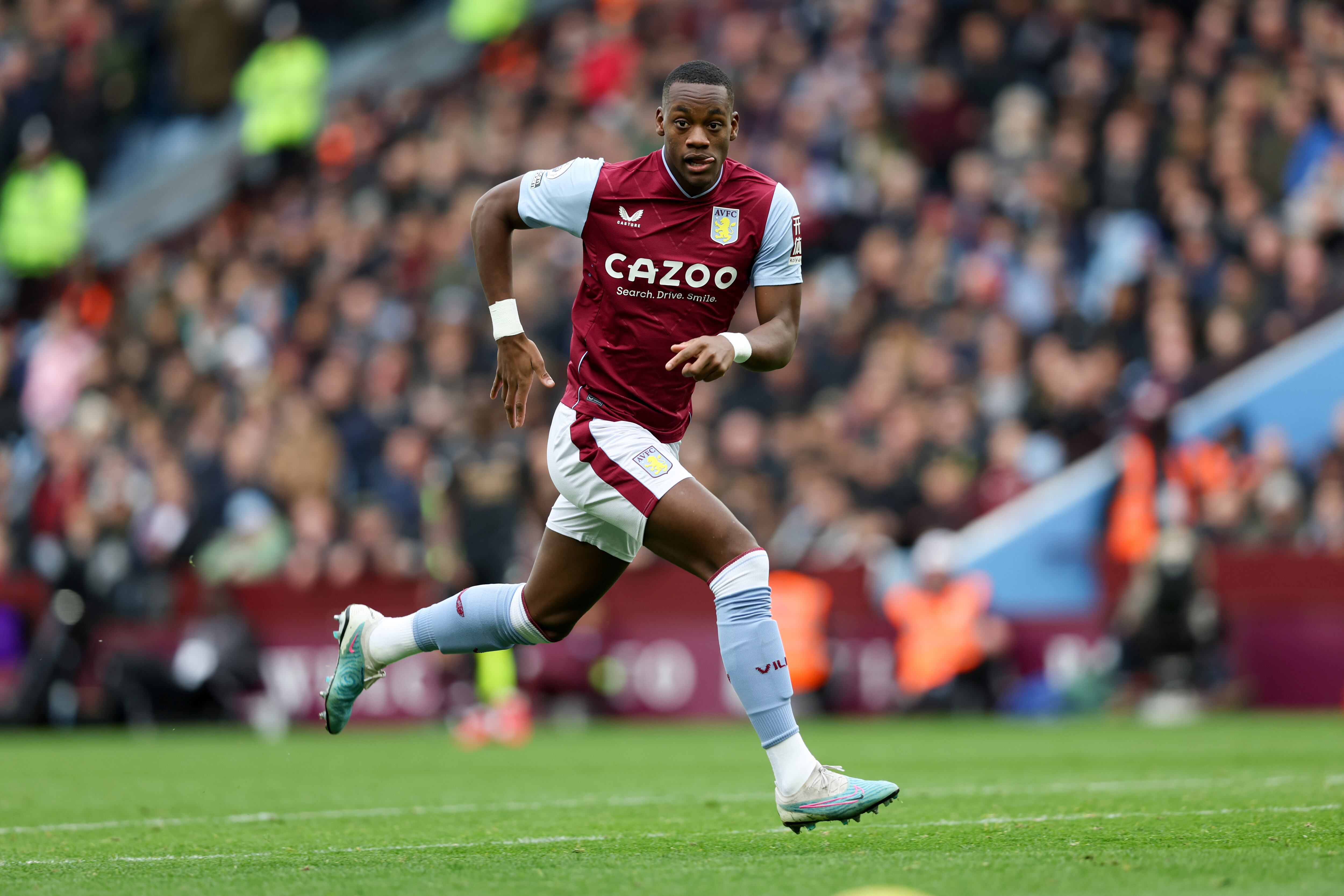 Jhon Jader Durán, delantero del Aston Villa en Premier League. (Photo by Neville Williams/Aston Villa FC via Getty Images)