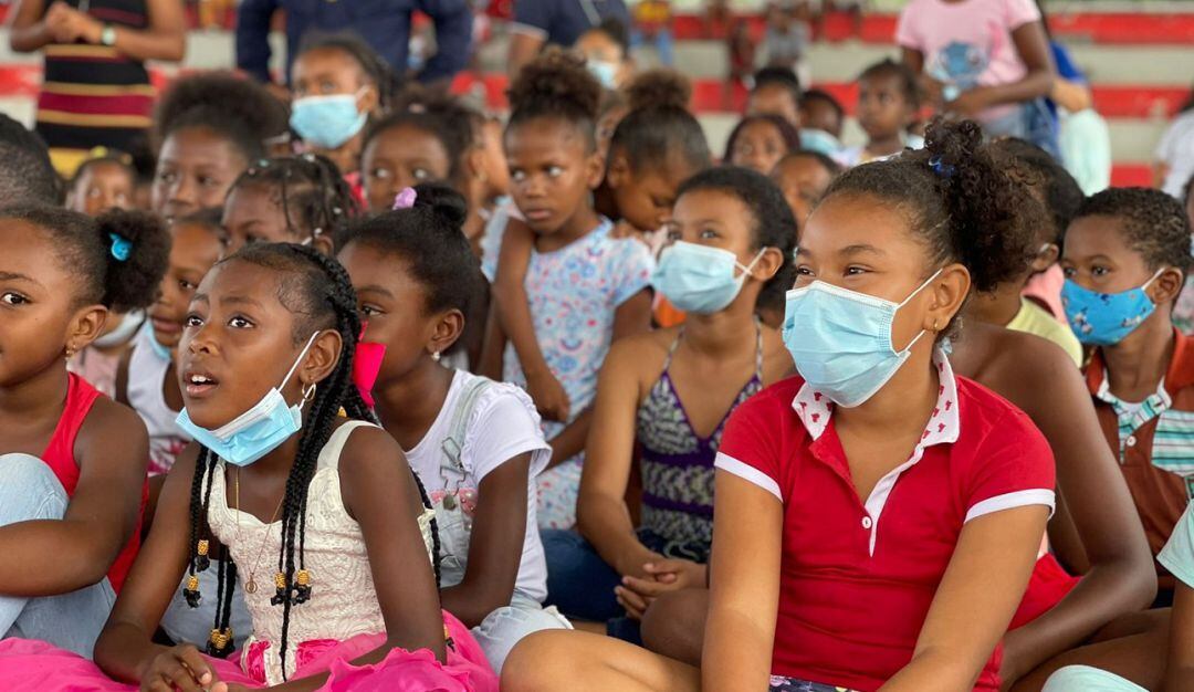 Las autoridades locales dieron inicio a la programación, y agradecieron la labor de Caracol Radio, la Armada Nacional y todas las instituciones que se vincularon.