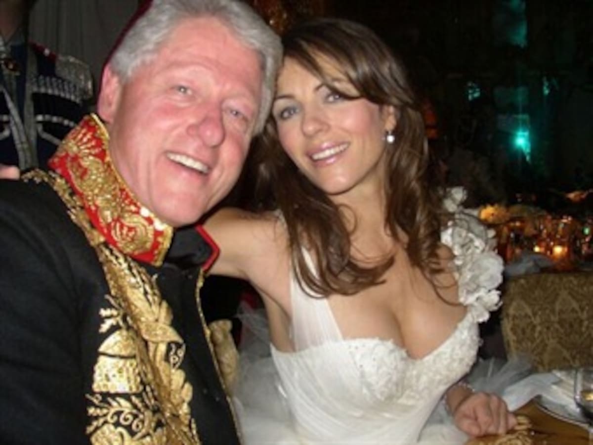 Bill Clinton y Elizabeth Hurley habrían vivido un romance