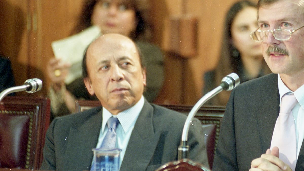 Trayectoria de Alfonso Lizarazo, creador de Sábados Felices, en la política: fue senador del país