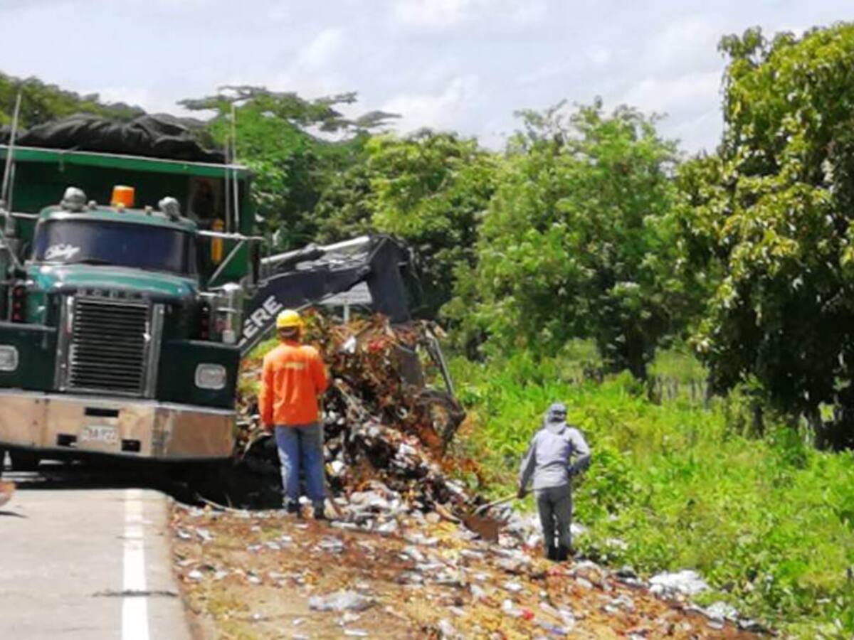 Alcaldía de Arjona realiza trabajos de limpieza en arroyos