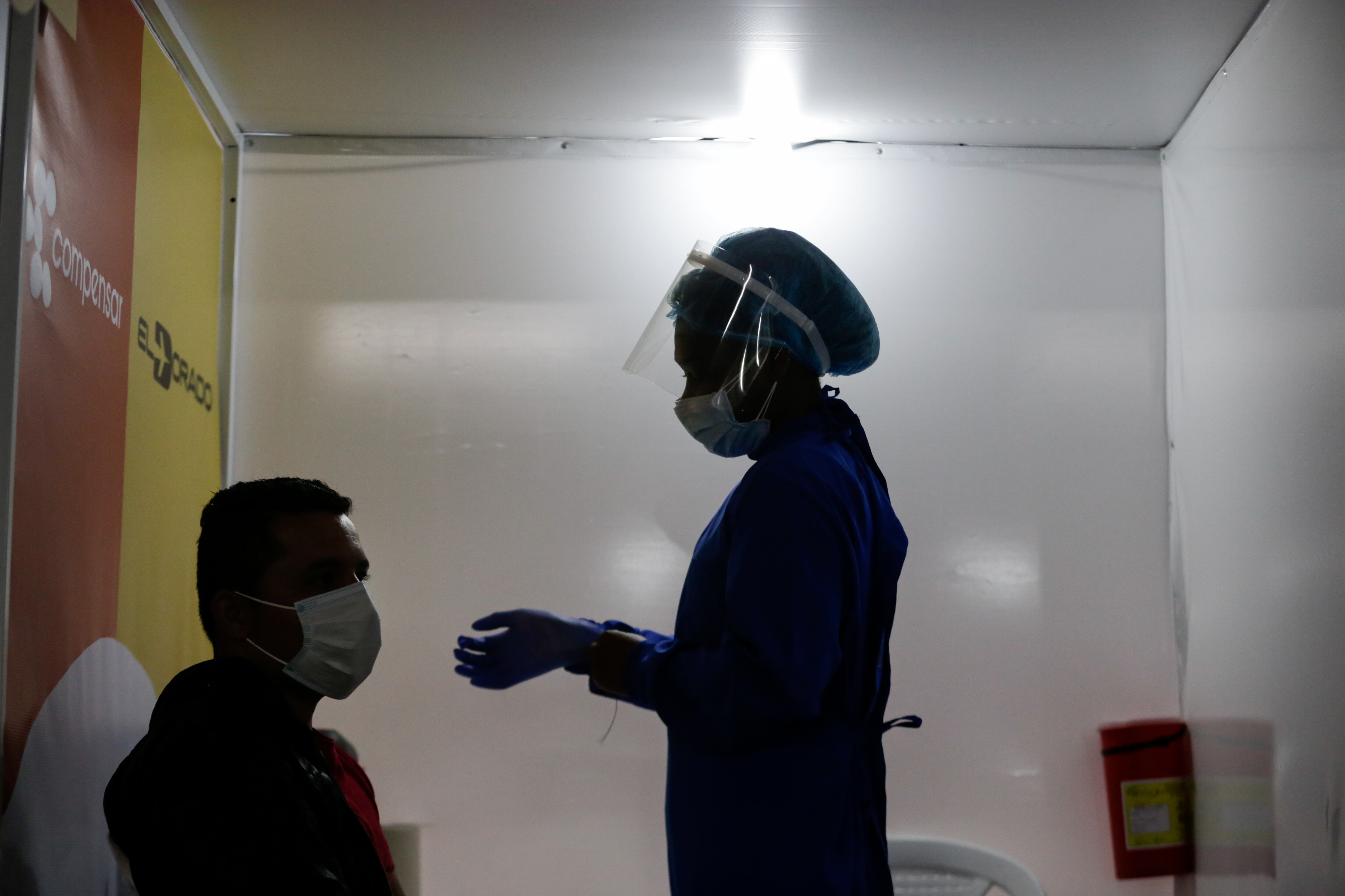 Punto de vacunación COVID-19 / Colprensa