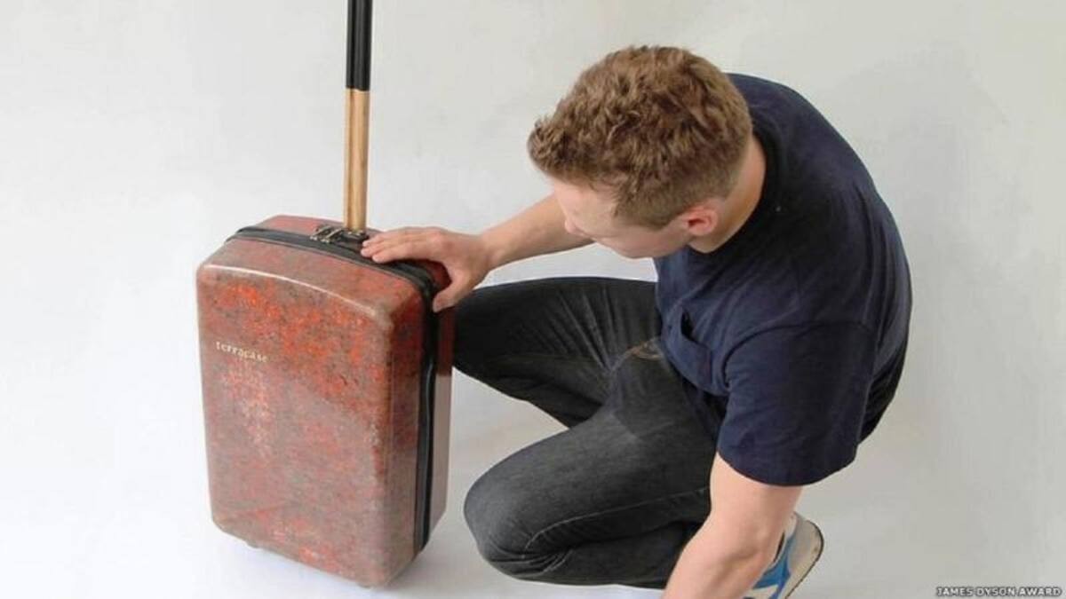 Veinte invenciones fueron preseleccionadas para el premio de ingeniería James Dyson 2013 en Reino Unido. El ganador, que se anunciará en noviembre, recibirá 30.000 libras (US$48.500). Entre las creaciones se encuentra Biowool, un proyecto británico que convierte los residuos de la industria de la lana en material que puede utilizarse como sustituto del plástico
