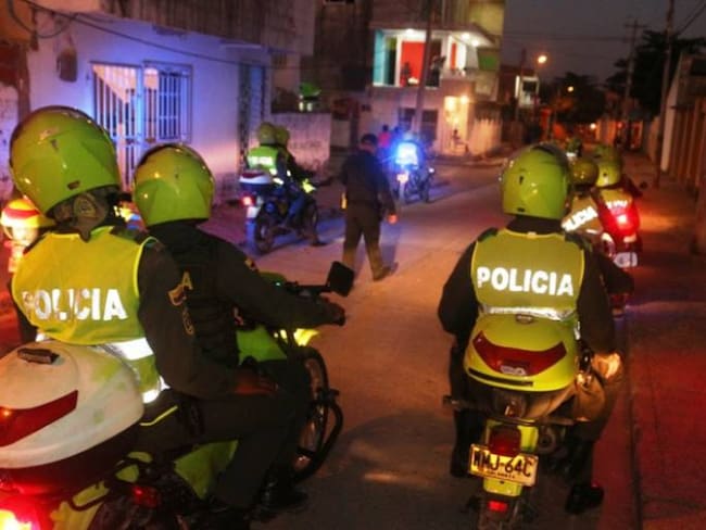 100 policías de Cartagena se tomaron La Esperanza y San Francisco