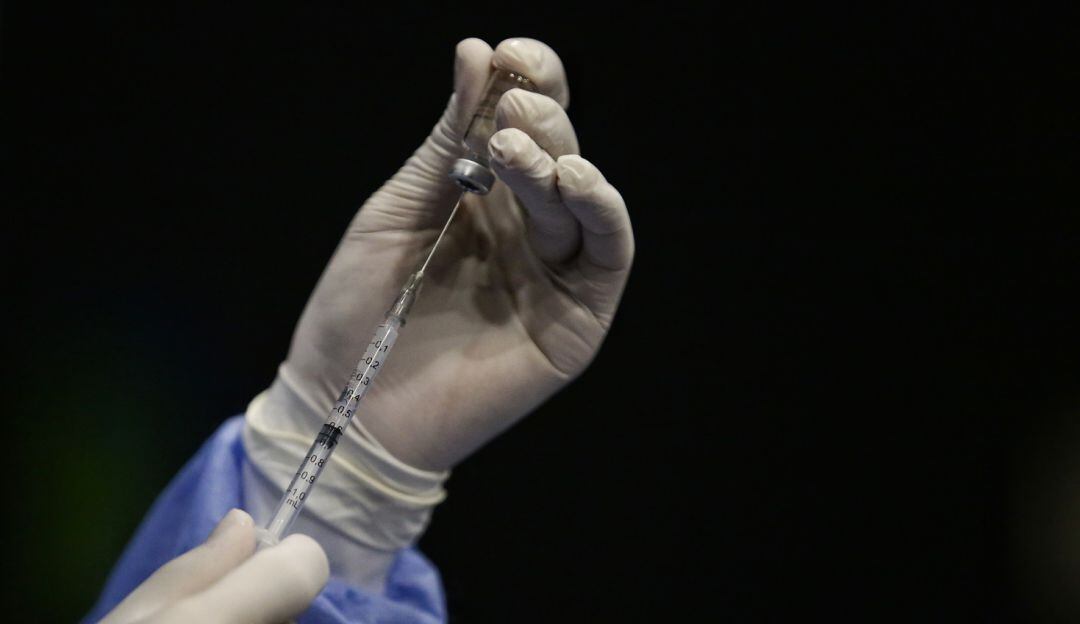 Pese a que la vacunación se suspendió temporalmente en centros comerciales, el Dadis reiteró que la ciudad sigue con 64 puntos habilitados