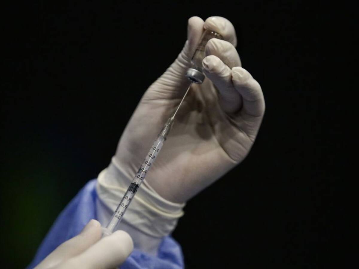 Comfama-Sura sigue vacunando con cita previa en toda Antioquia