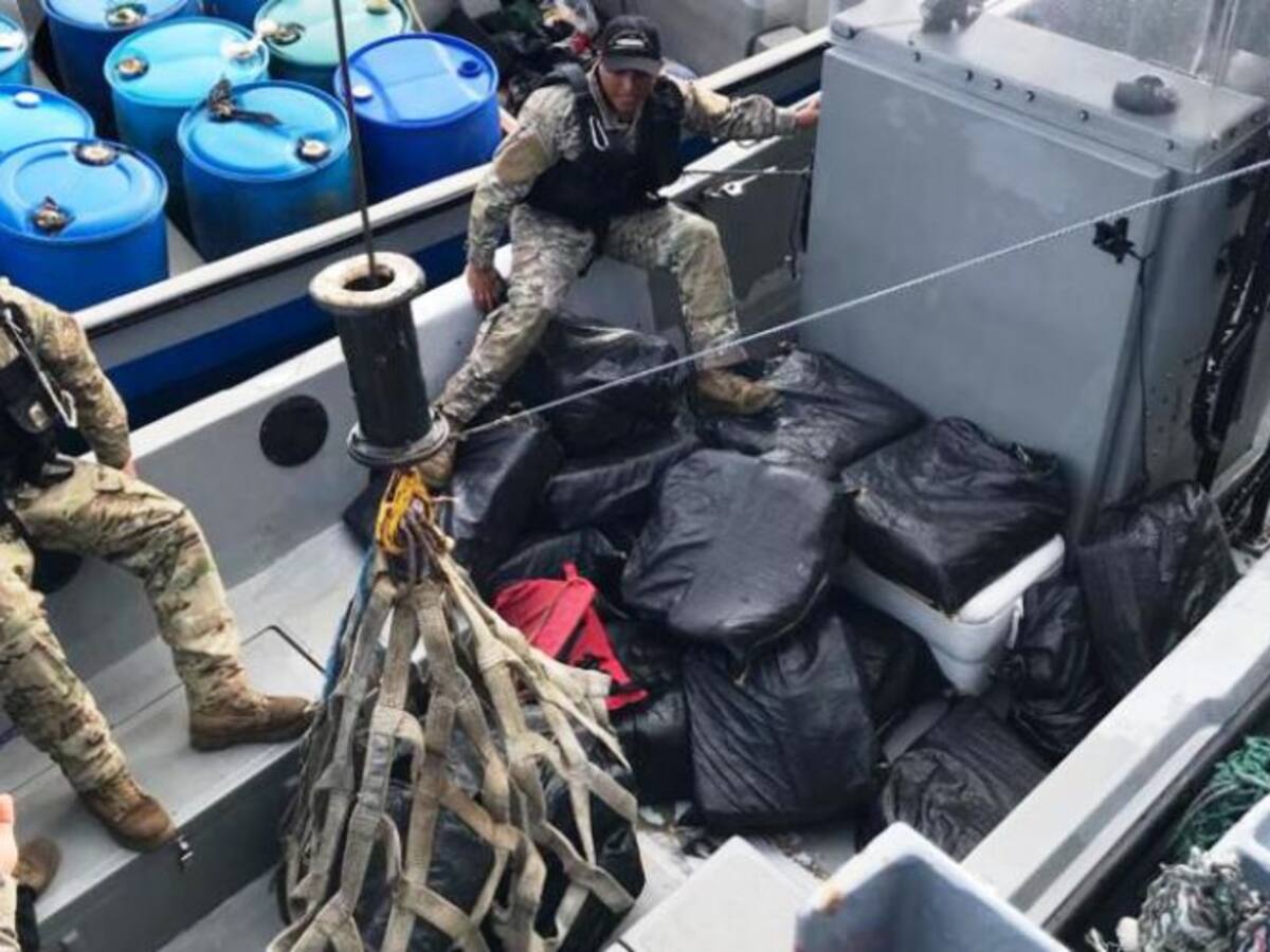 Incautan 714 kilos de cocaína en el Mar Caribe