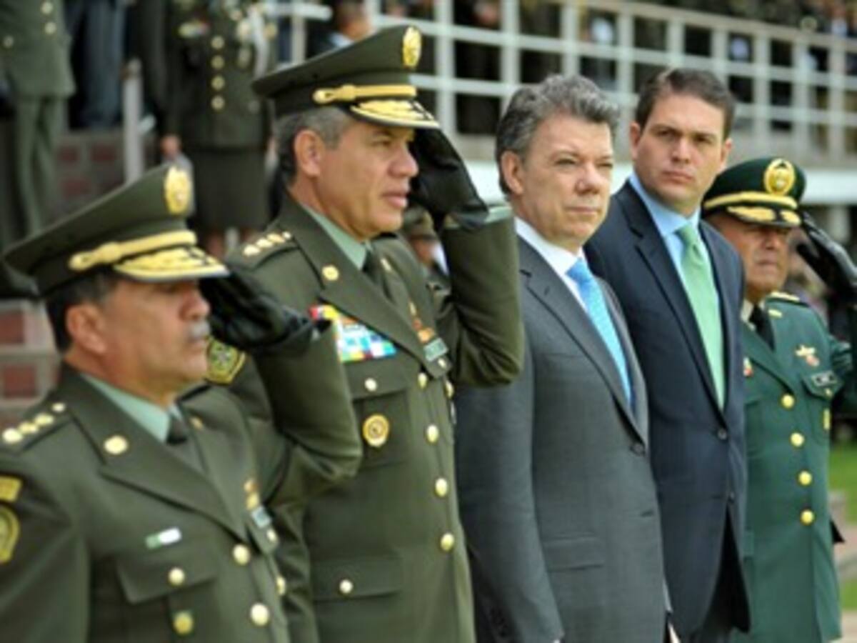 Desde mayo el presidente Santos viene ambientando el tema de paz con militares
