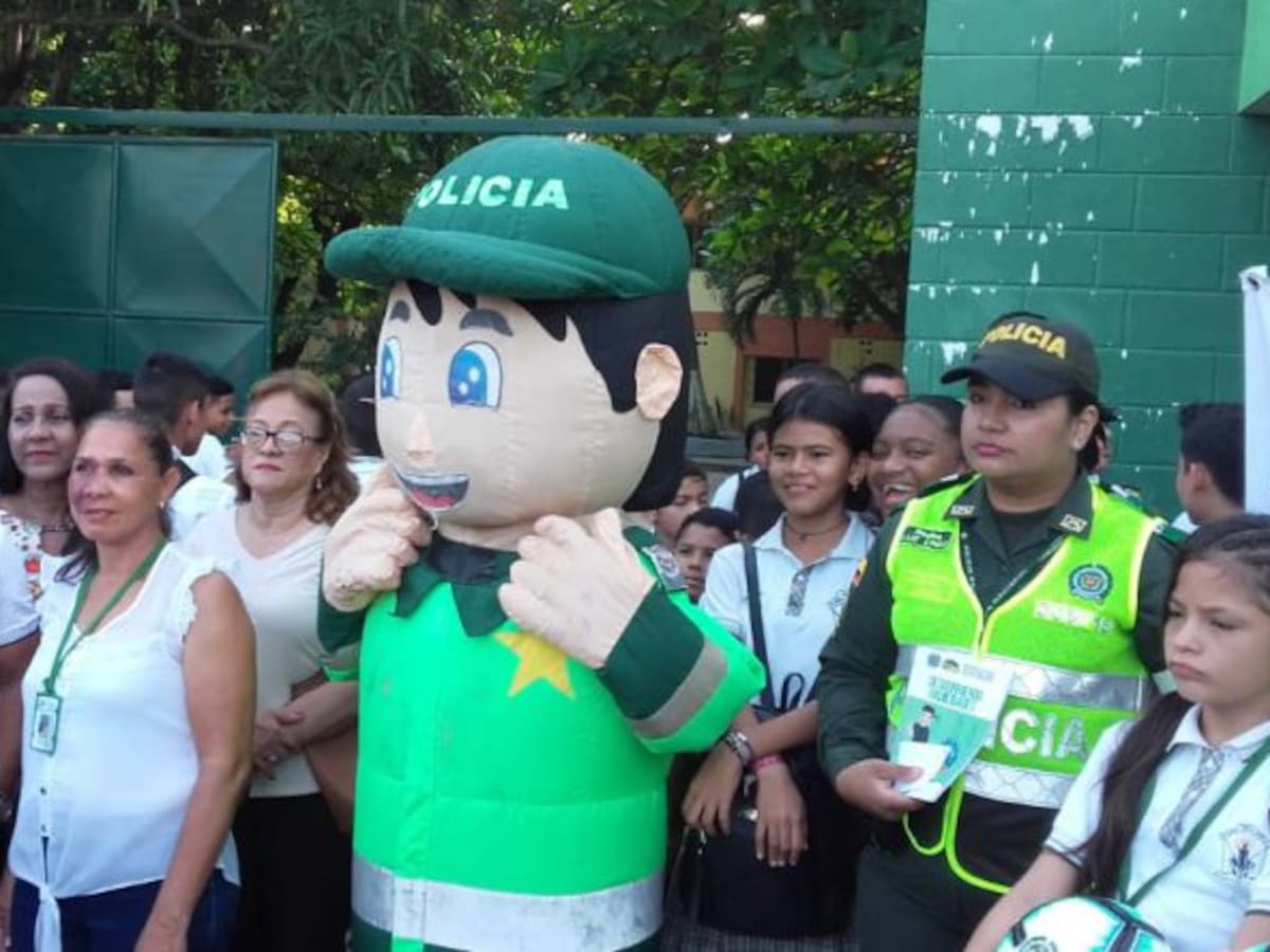 Policía se toma colegios de Barranquilla para prevenir consumo de drogas