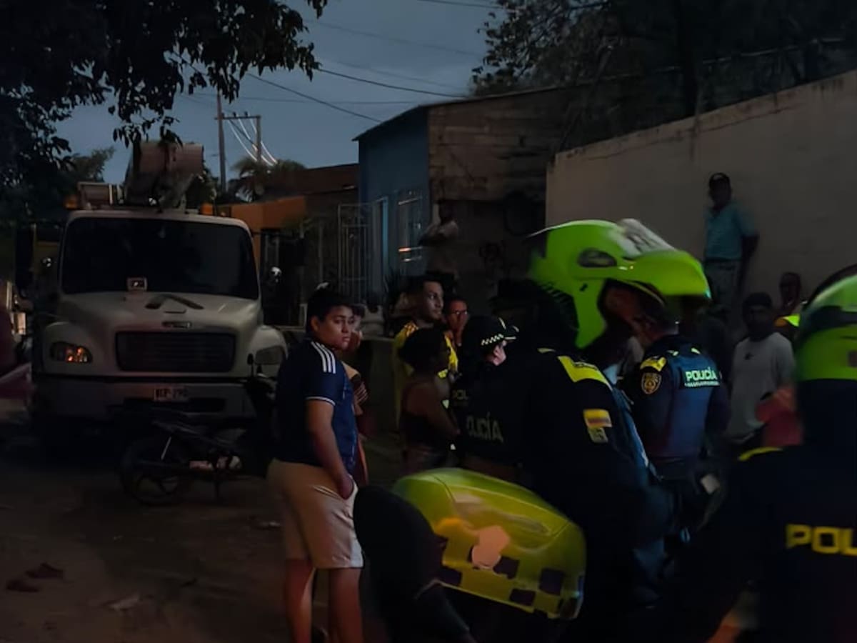 Retenidos por la comunidad operarios y equipos técnicos de Air-e en Santa Marta