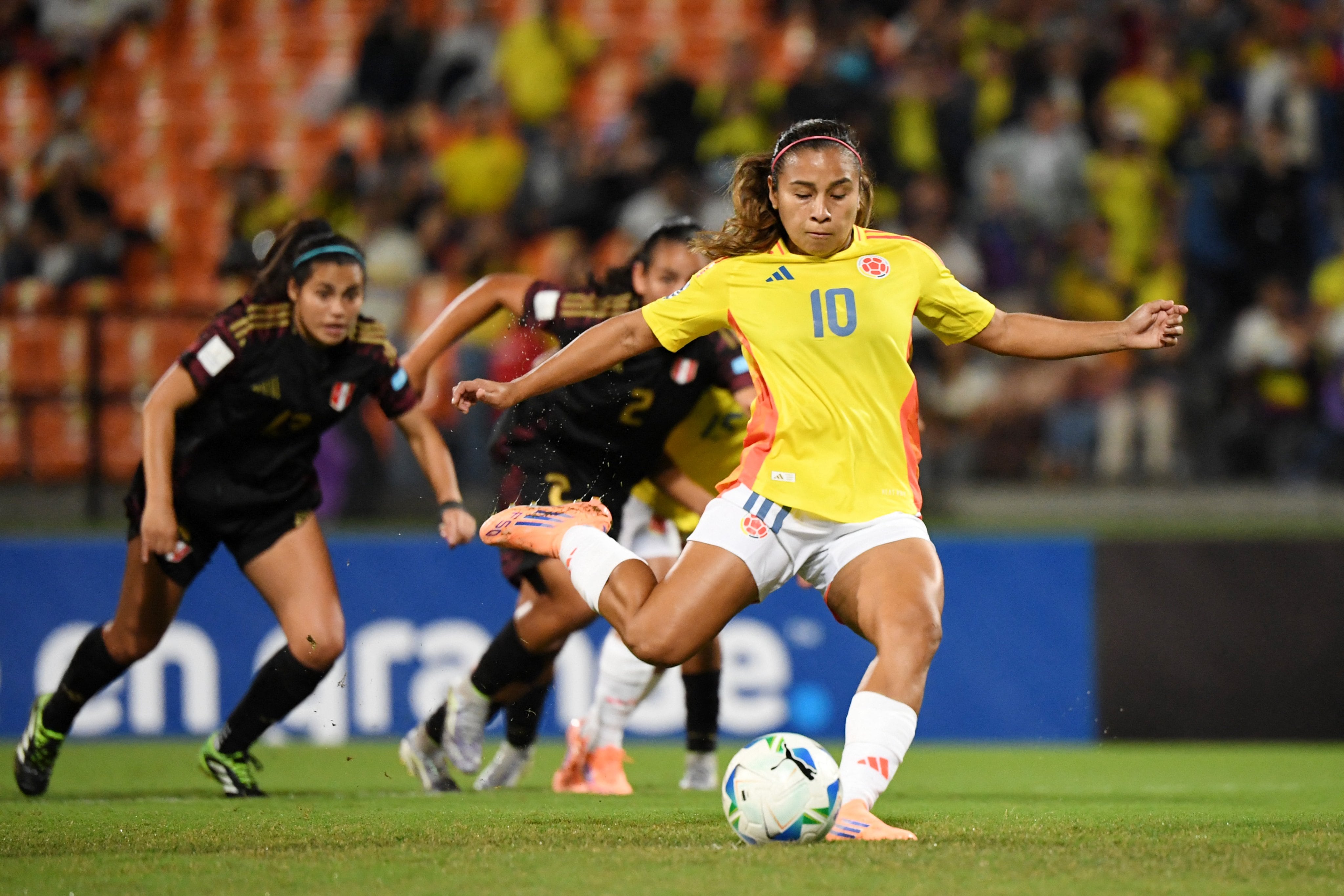 Colombia golea a Perú en el inicio de la Liga de Naciones Femenina: goles, mejores acciones y más / CONMEBOL
