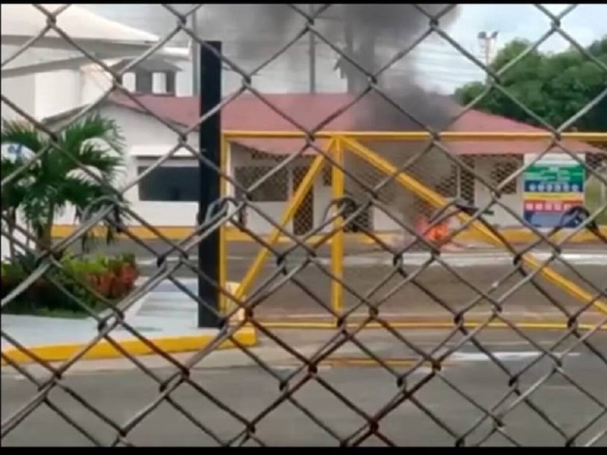 Alerta por incendios cerca a depósitos de Ecopetrol en Yumbo