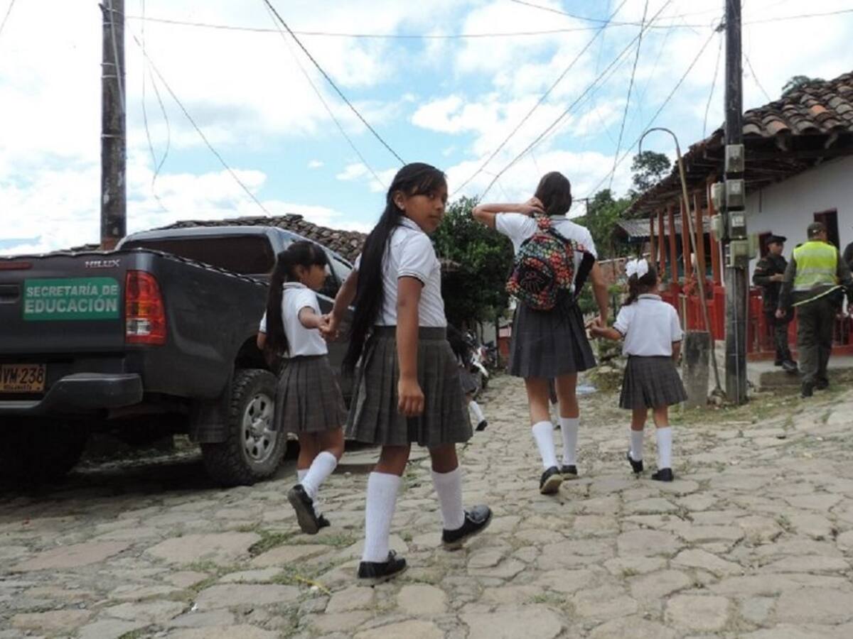 Docentes analizarán propuesta de alternancia con la administración