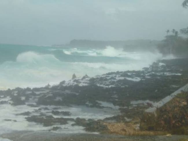 Cierran playas en San Andrés por el paso de un frente frío