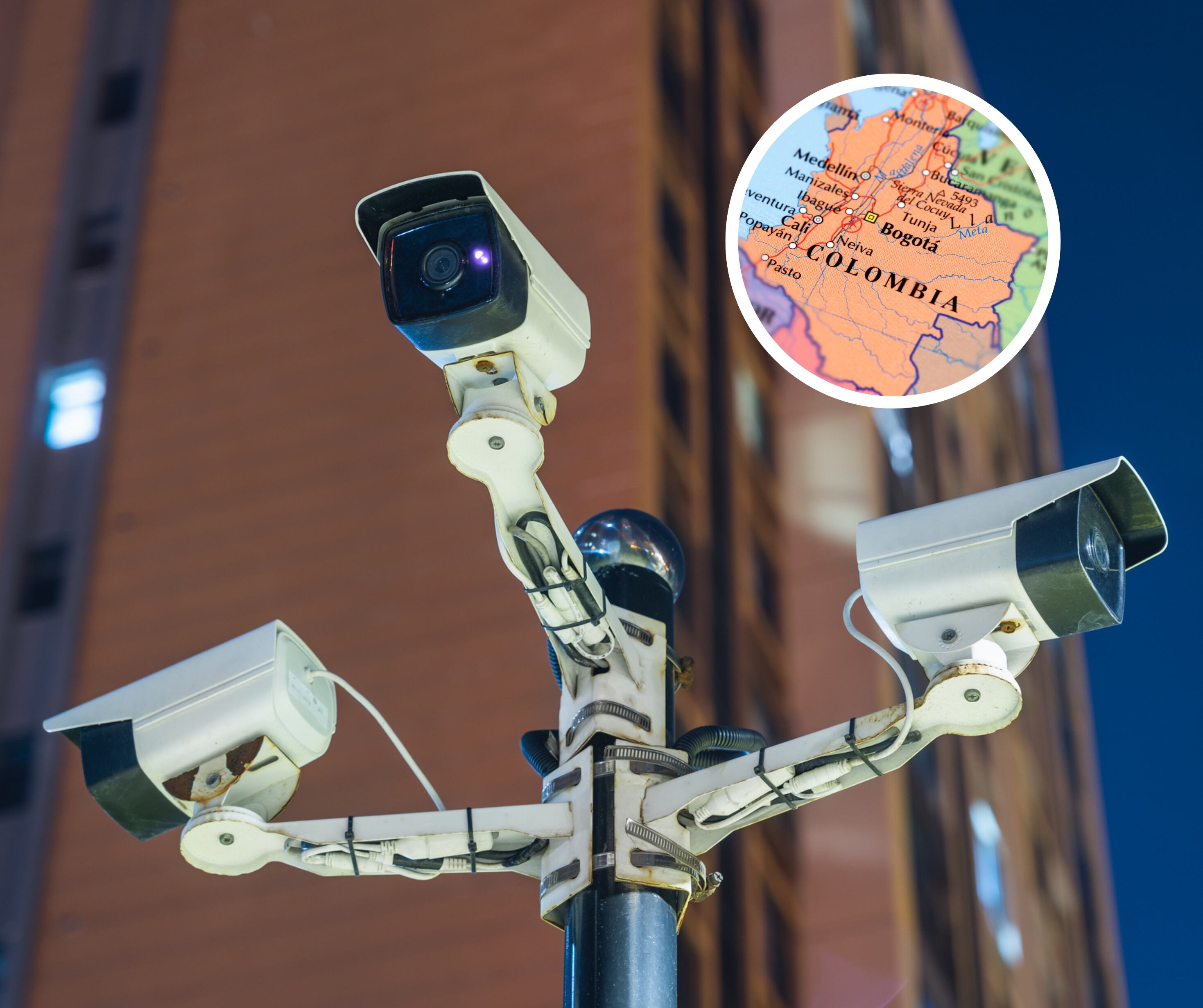 Cámaras de seguridad junto al mapa de Colombia (Foto vía Getty Images)
