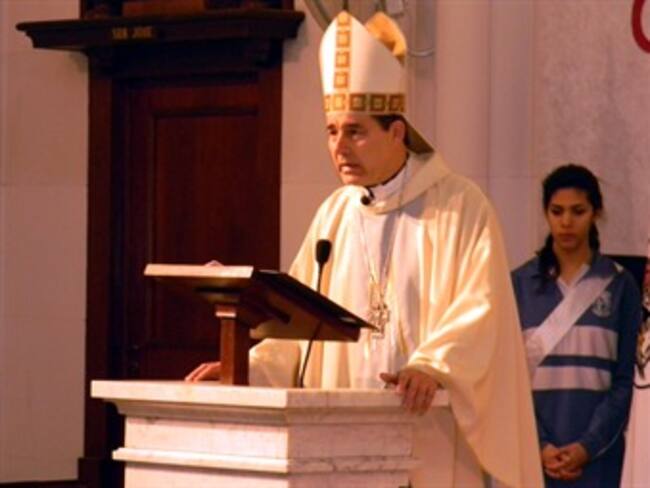 No hay grandes diferencias entre Francisco y Benedicto XVI: arzobispo argentino