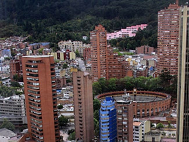 Encuesta calienta el pulso entre izquierda y derecha en Bogotá