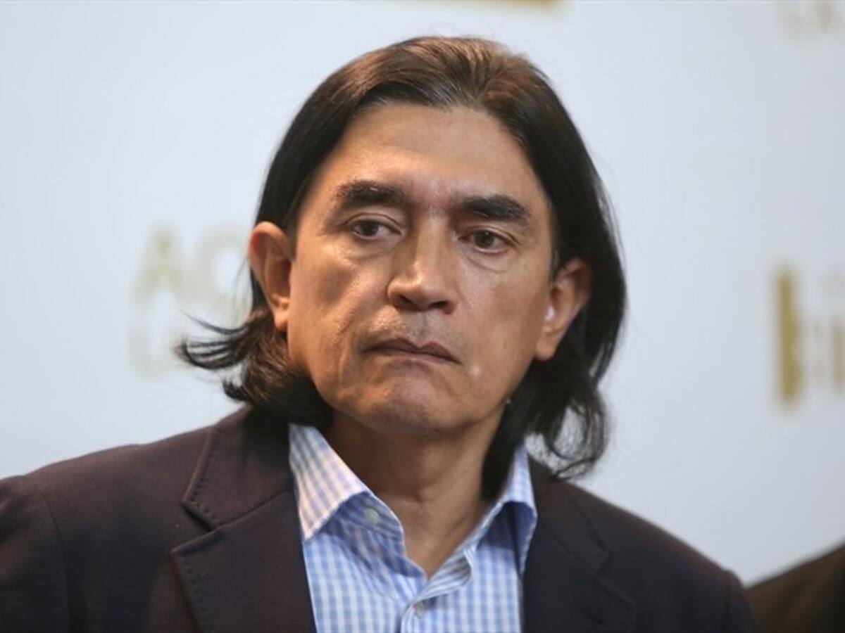 Audiencia pública para futuro político del senador Gustavo Bolívar