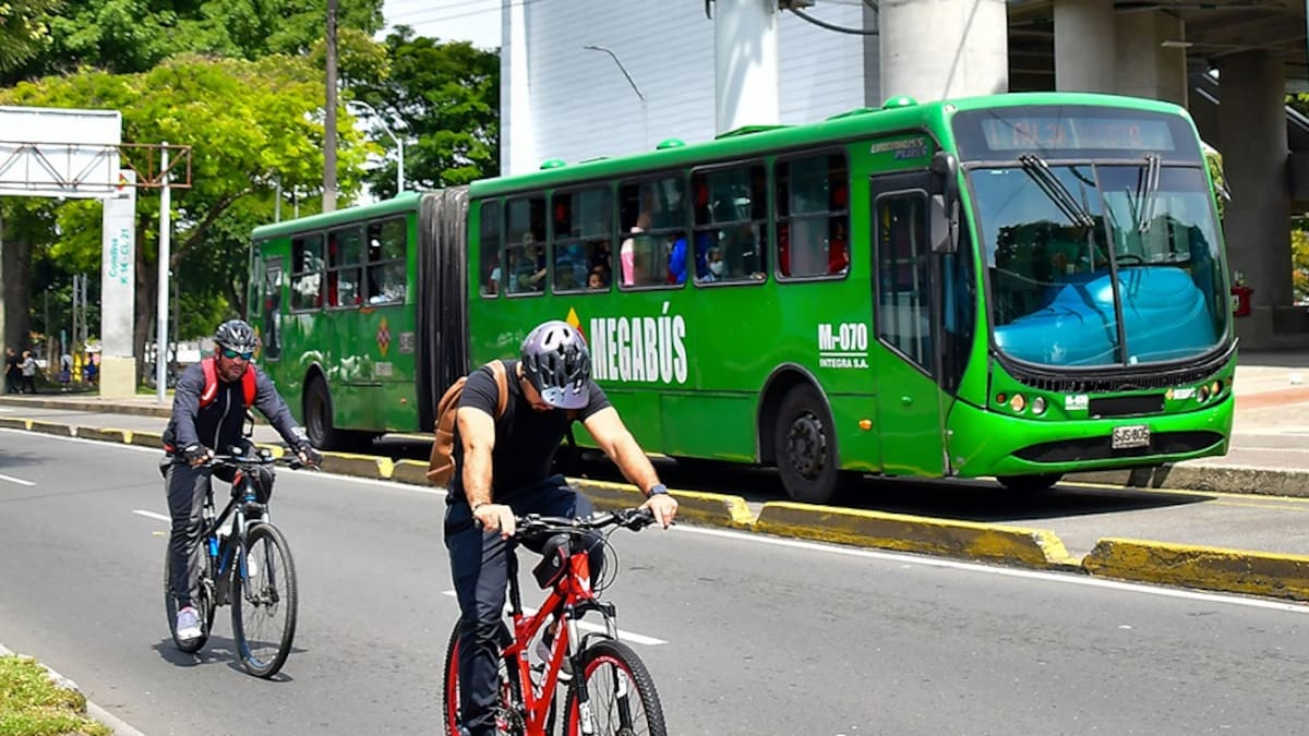 Megabús sigue con millonaria licitación pese a alerta del Gobierno por posibles irregularidades