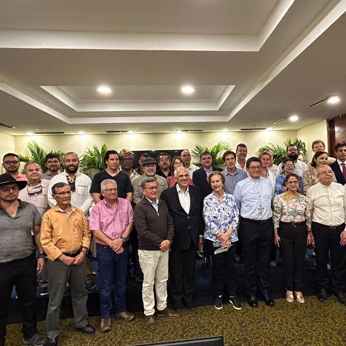 Por primera vez, delegaciones del Gobierno y del ELN se reúnen con víctimas del conflicto