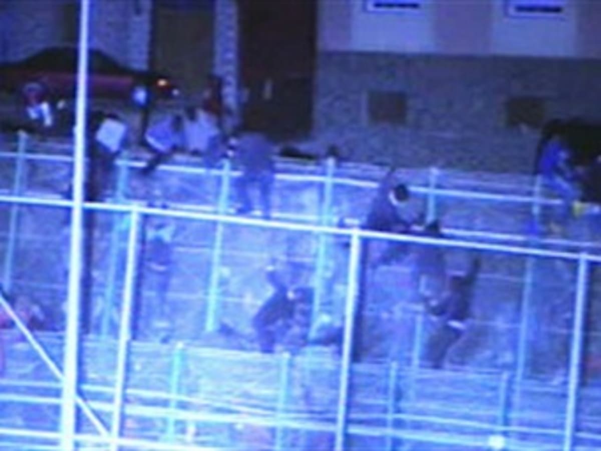 En video: en que cientos de inmigrantes saltan la valla fronteriza de España