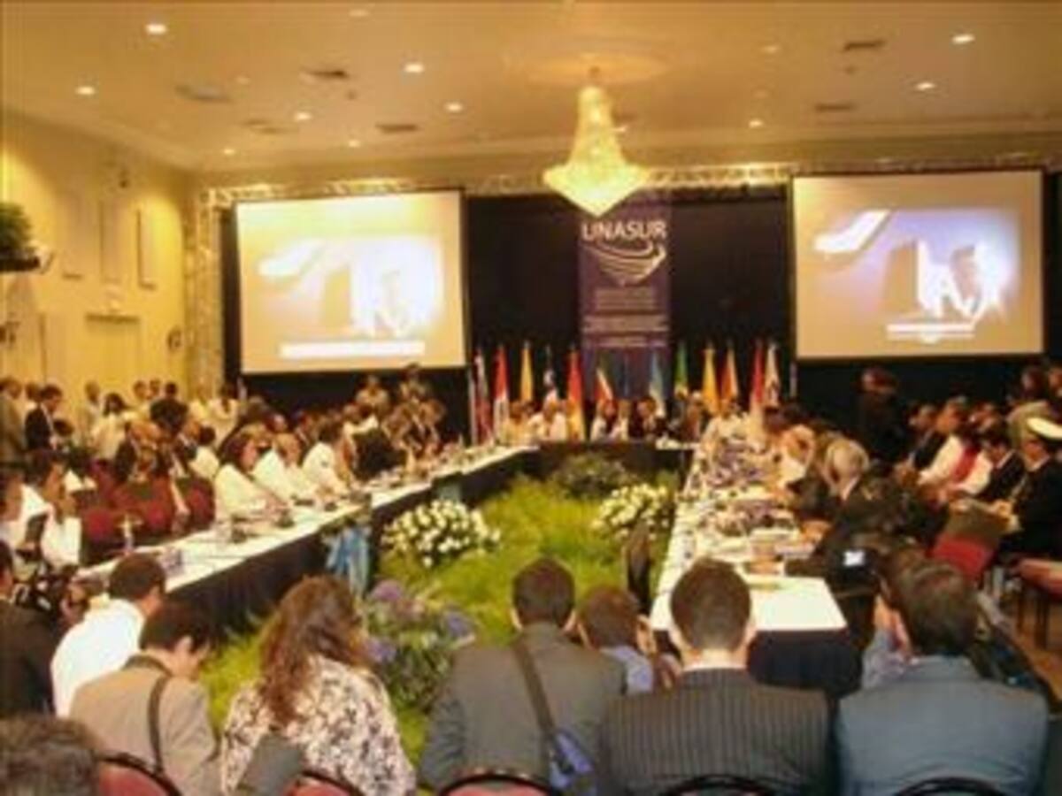 Unasur pide a Colombia y Venezuela mantener "clima de cordialidad"