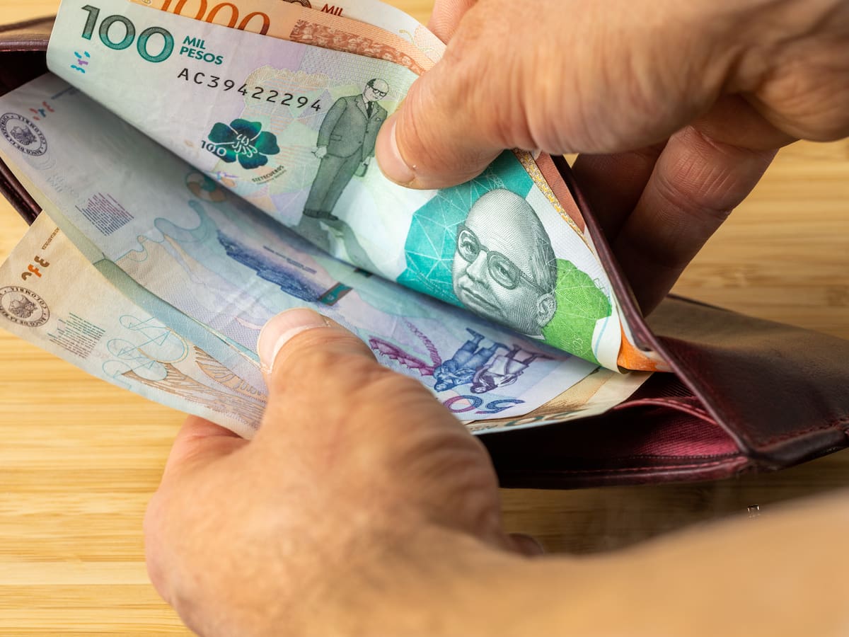 Esto significa que una persona ordene los billetes de mayor a menor según la psicología ¿Abundancia?