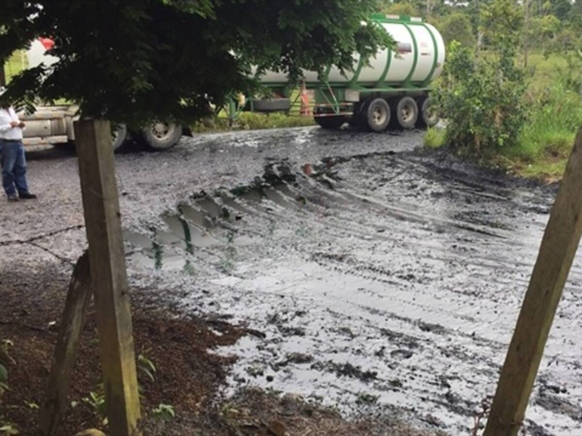 Irreversibles daños ambientales causó derrame de crudo: MinAmbiente