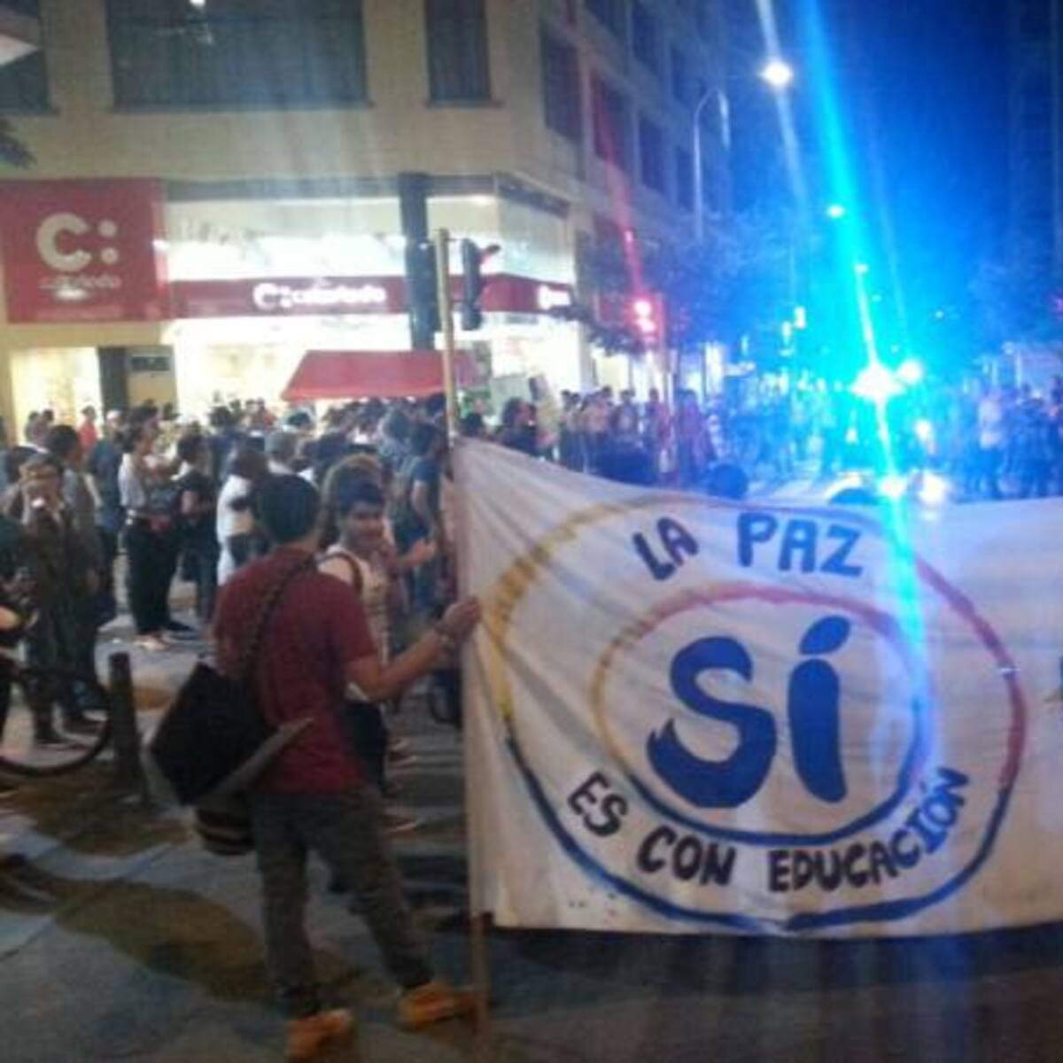 En Pereira también centenares de personas salieron a pedir la paz