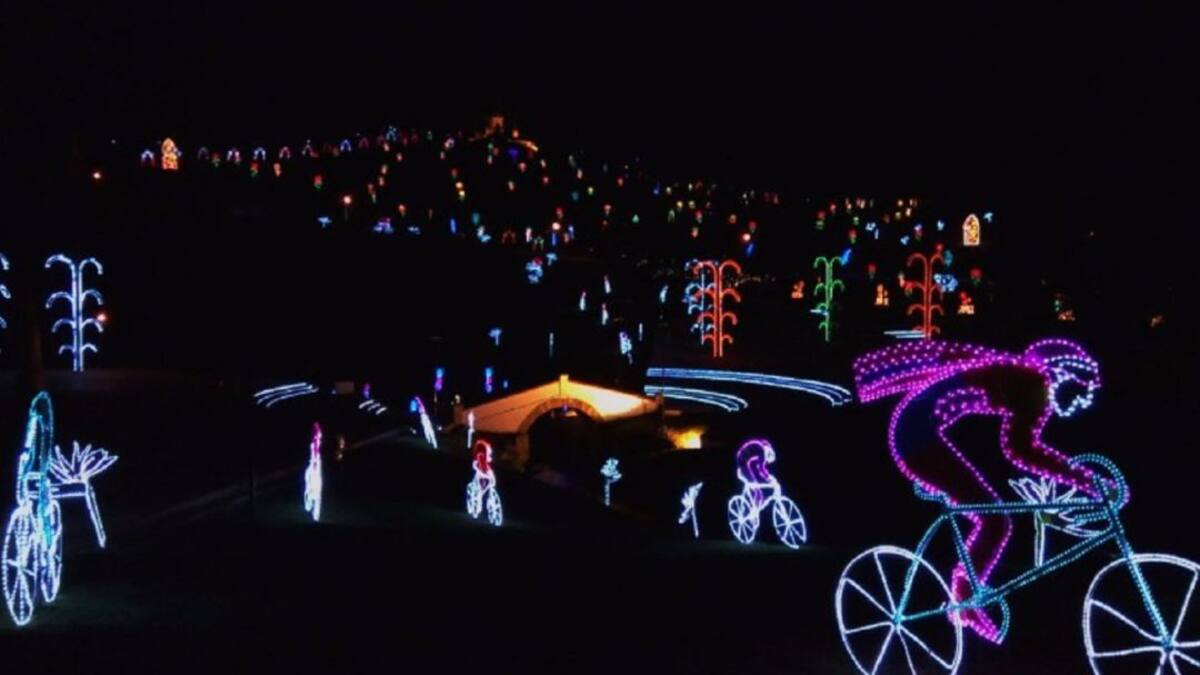 Puente de Boyacá y Pantano de Vargas con luces navideñas hasta la madrugada