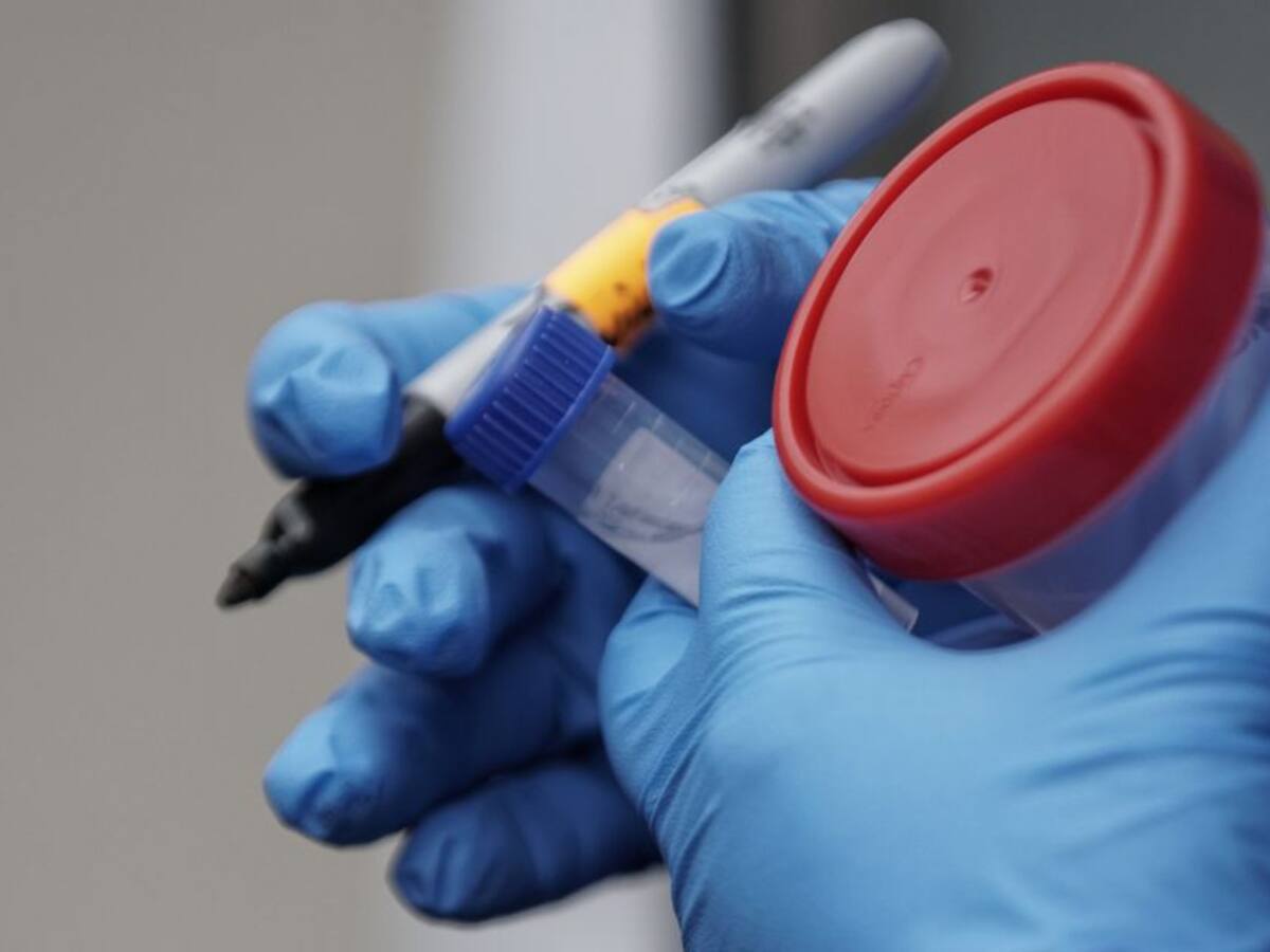 Firma anunció resultados "positivos" en fase 1 de vacuna contra COVID-19