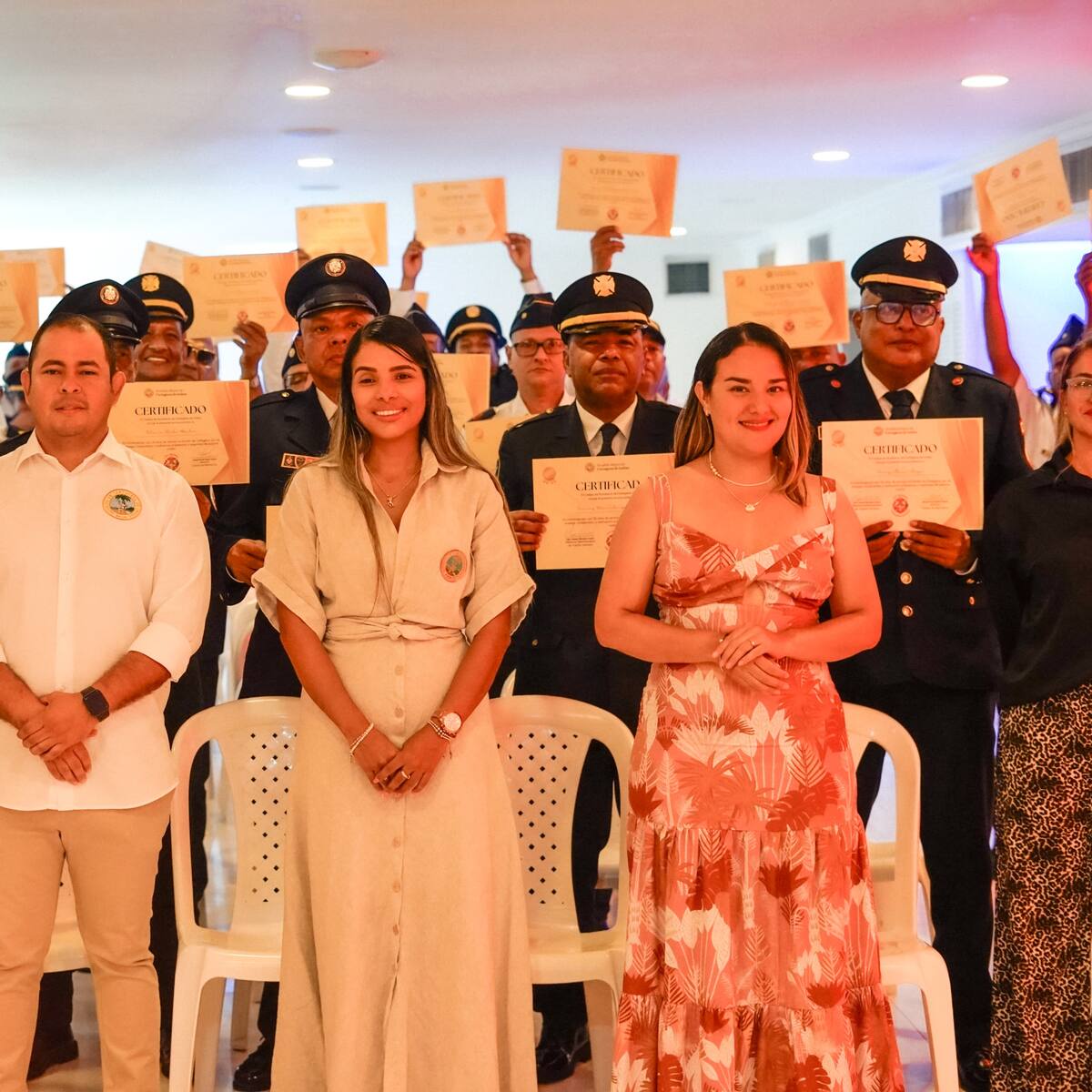 Cuerpo de Bomberos de Cartagena rinde homenaje a 51 héroes con 30 años de servicio