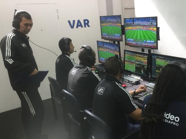 El VAR ha venido siendo centro de fuertes críticas de los equipos del fútbol colombiano.