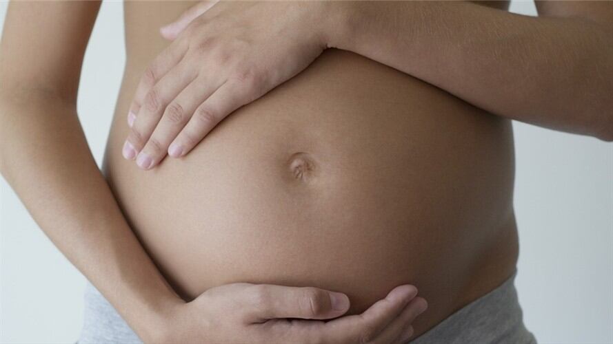 La abogada española, María Smit, aseguró que el contrato de gestación subrogada es nulo, es decir, no es ilegal, pero no está condicionado a la ley. Foto: Getty Images