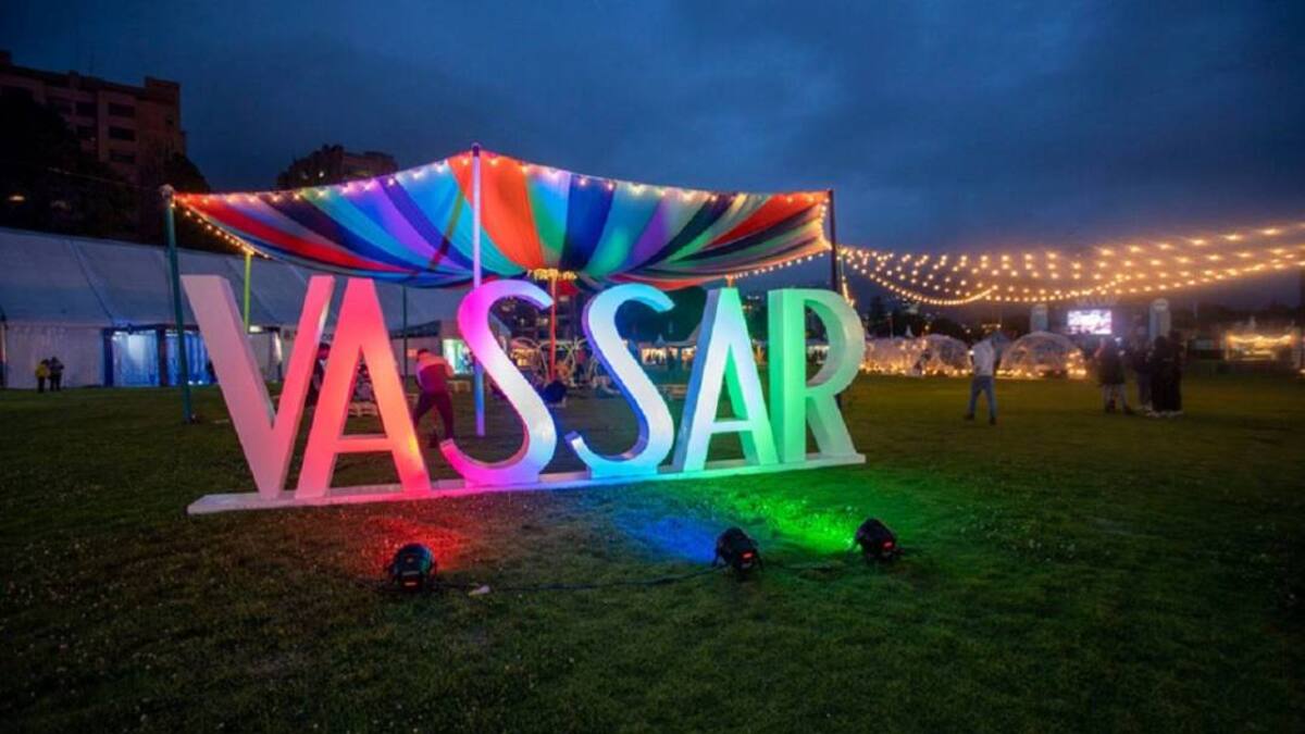 Feria Vassar: pequeños emprendedores denuncian competencia contra grandes marcas