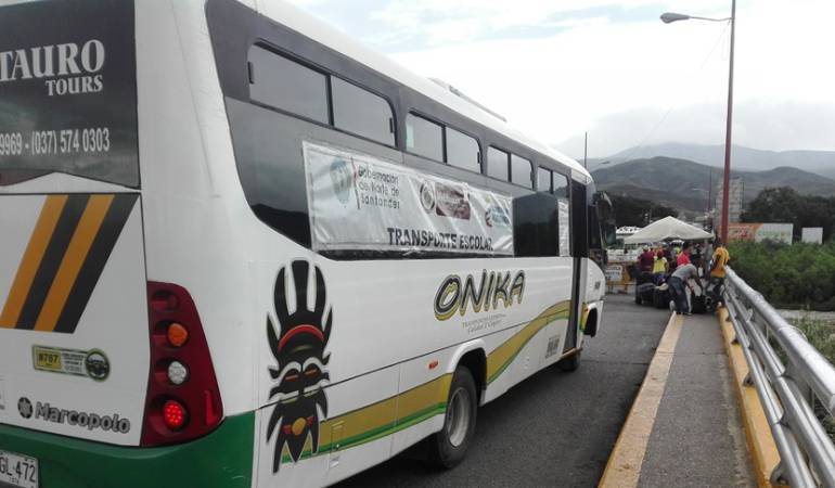 Transporte escolar en la frontera